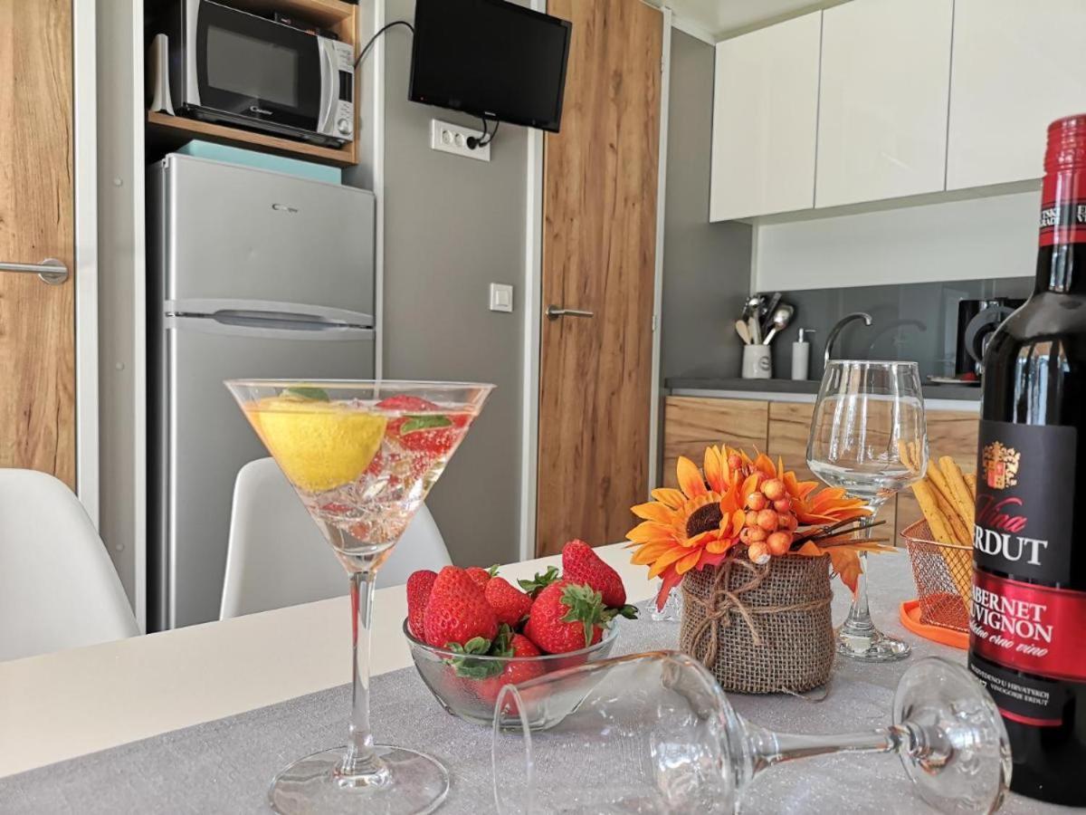 J & R Mobile Homes Biograd Na Moru Εξωτερικό φωτογραφία